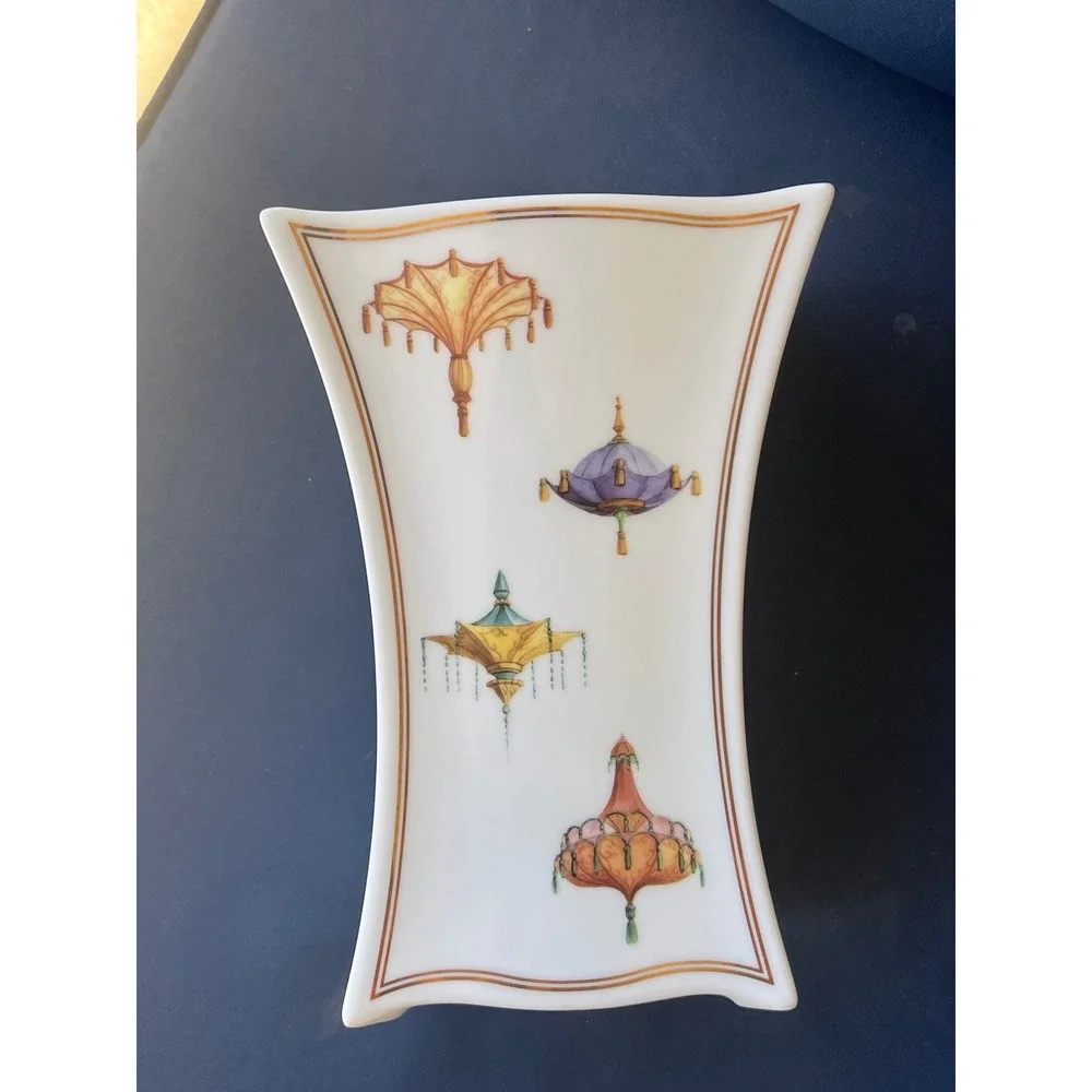 Goebel for Wynn Las Vegas Porcelain Chandelier Parasol Flared Vase Gold Trim